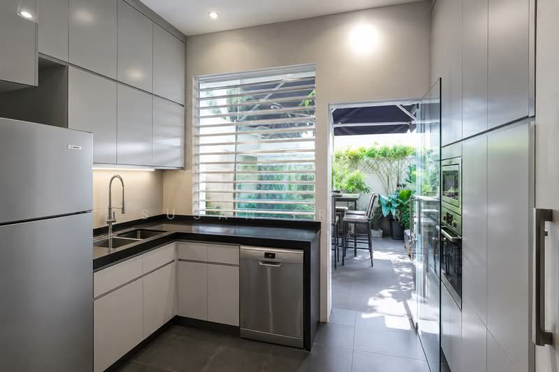 Delicious Joo Chiat/ Everitt Near Park, Lor Changi, Joo Chiat Road, 2 Bedrooms, 1,575 sqft, Conservation House For Rent, by Susan Prior, 500199089 - Kitchen - PropertyGuru.com.sg