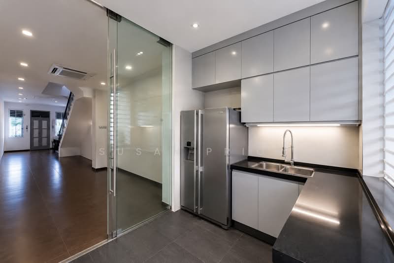Delicious Joo Chiat/ Everitt Near Park, Lor Changi, Joo Chiat Road, 2 Bedrooms, 1,575 sqft, Conservation House For Rent, by Susan Prior, 500199089 - Interior - PropertyGuru.com.sg