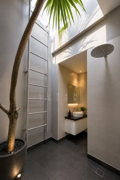 Delicious Joo Chiat/ Everitt Near Park, Lor Changi, Joo Chiat Road, 2 Bedrooms, 1,575 sqft, Conservation House For Rent, by Susan Prior, 500199089 - Bathroom - PropertyGuru.com.sg