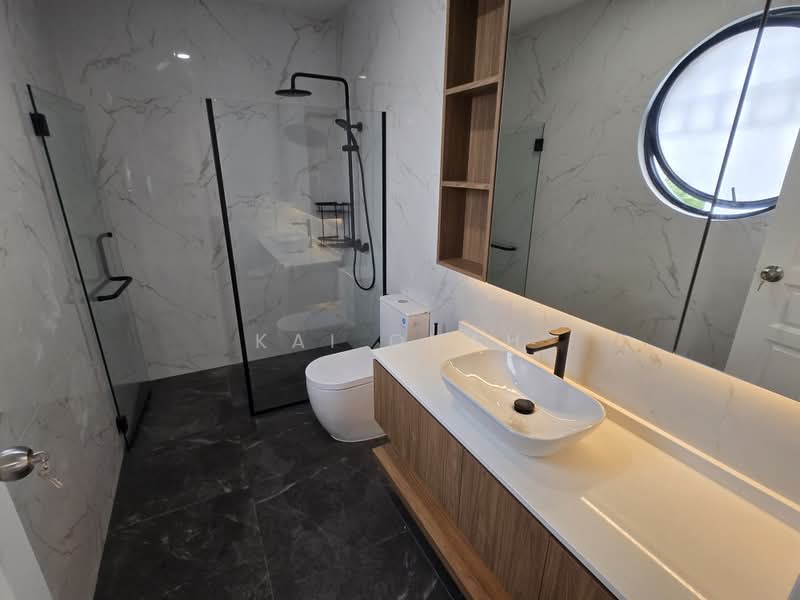 Open House this weekend - Newly Reno Freehold Corner Terrace with Wide Frontage, Minaret, 5 Bedrooms, 3,200 sqft, Corner Terrace For Sale, by Kai Quah, 500199099 - Bathroom - PropertyGuru.com.sg