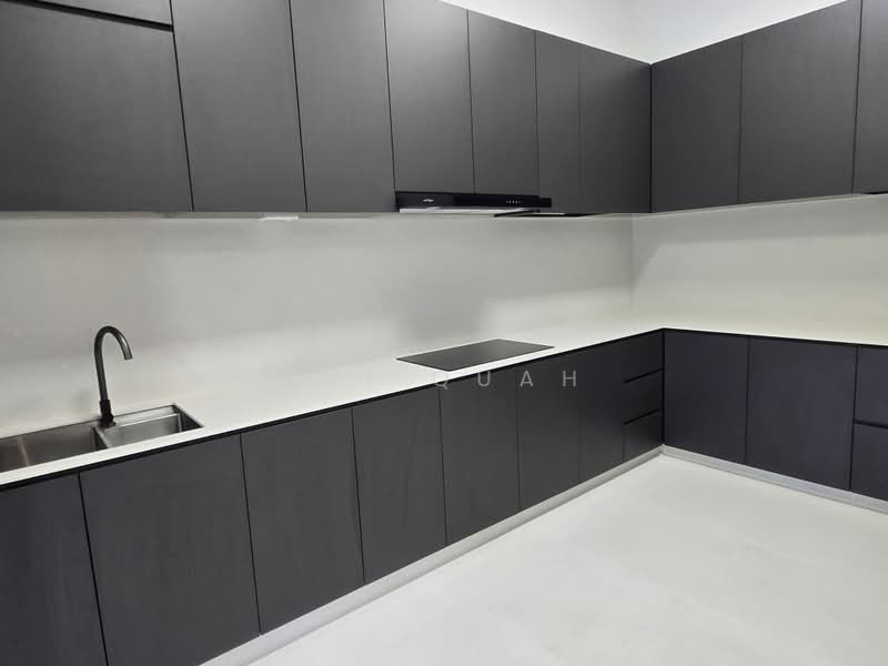 Open House this weekend - Newly Reno Freehold Corner Terrace with Wide Frontage, Minaret, 5 Bedrooms, 3,200 sqft, Corner Terrace For Sale, by Kai Quah, 500199099 - Kitchen - PropertyGuru.com.sg