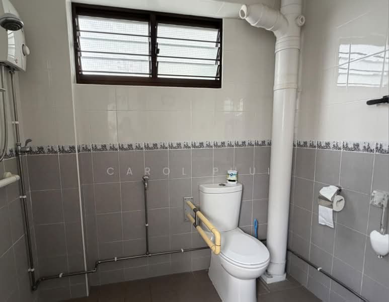 120 Pending Road, 120 Pending Road, 3 Bedrooms, 904 sqft, HDB Flat For Sale, by Carol Phui, 500199118 - Bathroom - PropertyGuru.com.sg