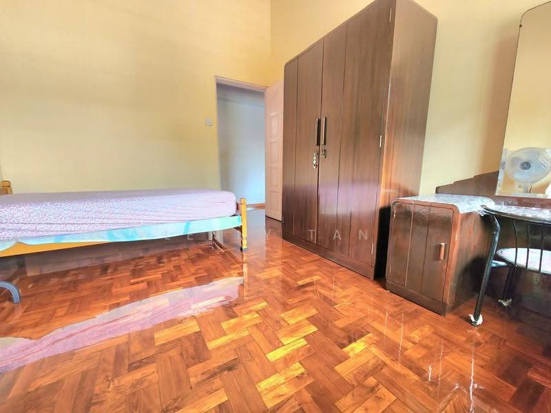West Coast Gardens, , Room Rental, 300 sqft, Terraced House For Rent, by Lenny Tan, 500199139 - Bedroom - PropertyGuru.com.sg