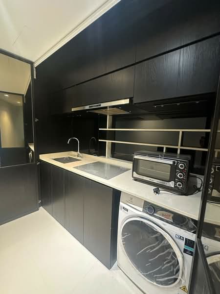 Vacanza @ East, 36 Lengkong Tujoh, 1 Bedroom, 484 sqft, Condominium For Rent, by Baron Tan 陈鼎超, 500199150 - Kitchen - PropertyGuru.com.sg