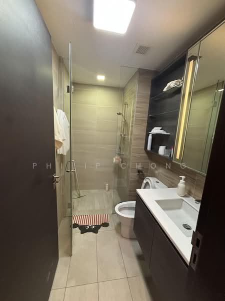 Sims Urban Oasis, 4 Sims Drive, 3 Bedrooms, 1,023 sqft, Condominium For Rent, by Philip Chong, 500199183 - Bathroom - PropertyGuru.com.sg