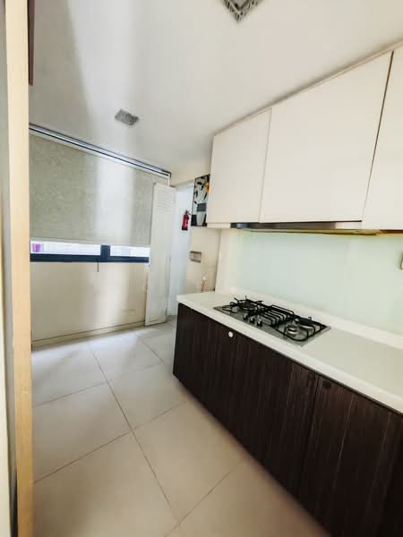 Twin Waterfalls, 100 Punggol Walk, 3 Bedrooms, 1,109 sqft, Executive Condominium For Rent, by Yvone Wee 黄惠霞, 500199198 - Kitchen - PropertyGuru.com.sg