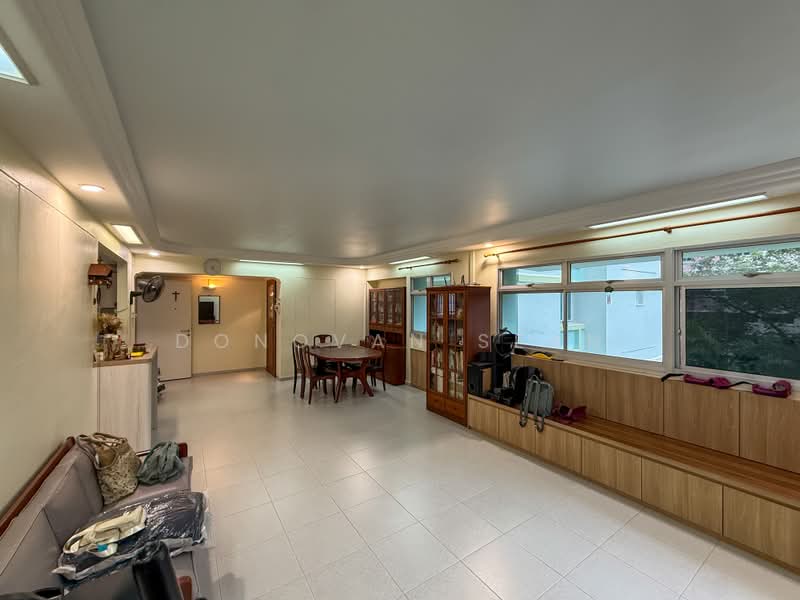 745 Pasir Ris Street 71, 745 Pasir Ris Street 71, 4 Bedrooms, 1,367 sqft, HDB Flat For Sale, by Donovan Seah, 500199200 - Living Room - PropertyGuru.com.sg