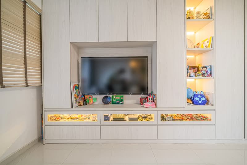 228A Ang Mo Kio Street 23, 228A Ang Mo Kio Street 23, 3 Bedrooms, 1,033 sqft, HDB Flat For Sale, by Lin Ming Yao 林明尧, 500199219 - Living Room - PropertyGuru.com.sg