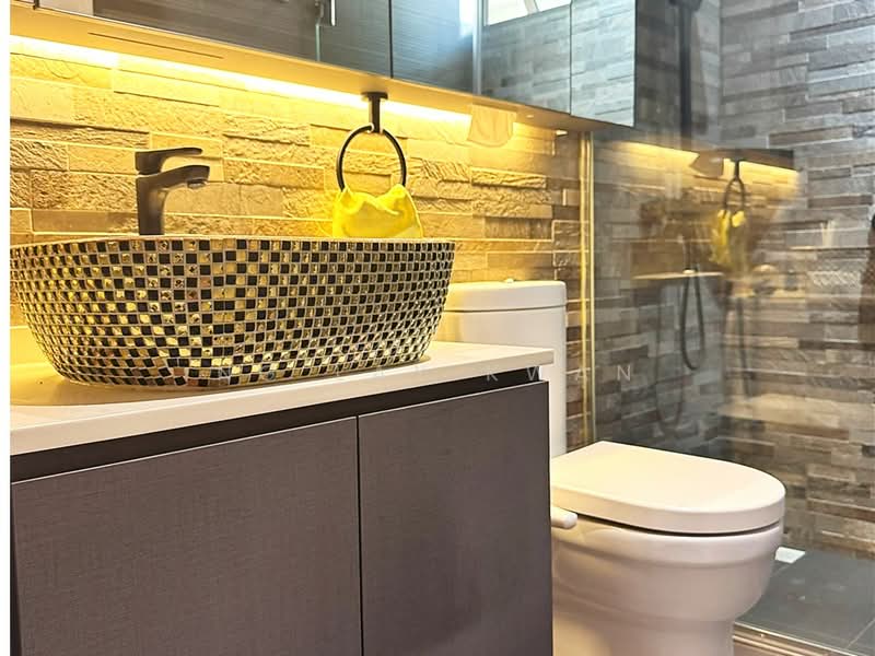 Treasure Crest, 60 Anchorvale Crescent, 3 Bedrooms, 1,076 sqft, Executive Condominium For Sale, by Ng Lay Kwan, 500199224 - Bathroom - PropertyGuru.com.sg