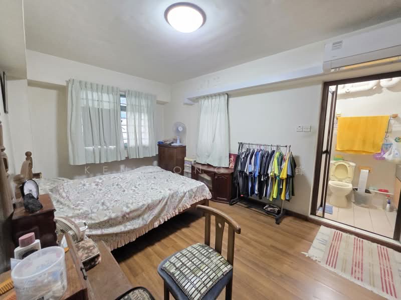 457 Choa Chu Kang Avenue 4, 457 Choa Chu Kang Avenue 4, 4 Bedrooms, 1,528 sqft, HDB Flat For Sale, by Ken Bong 黄慧锋, 500199229 - Master Bedroom - PropertyGuru.com.sg