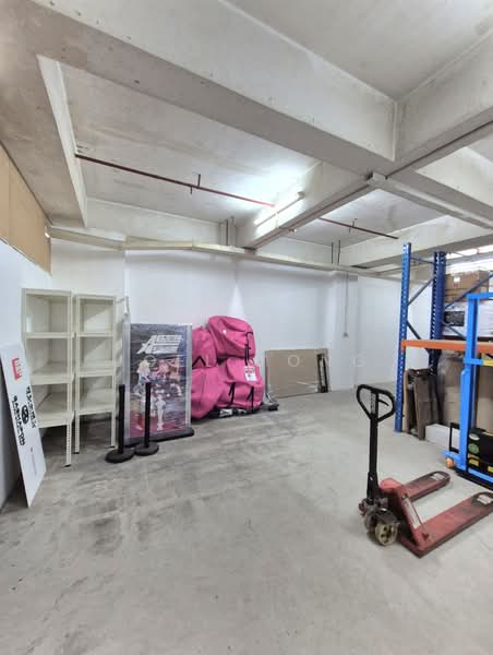 no gst! pallet wide entrance! single year lease is ok!, pallet wide entrance for store warehouse packing!, 766 sqft, Light Industrial (B1) For Rent, by Joel Yong, 500199231 - CommercialGuru.com.sg