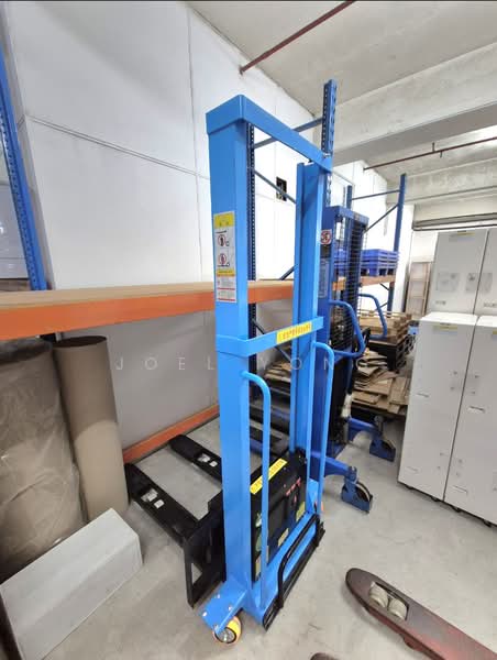 no gst! pallet wide entrance! single year lease is ok!, pallet wide entrance for store warehouse packing!, 766 sqft, Light Industrial (B1) For Rent, by Joel Yong, 500199231 - CommercialGuru.com.sg