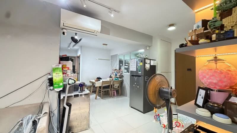 422B Northshore Drive, 422B Northshore Drive, 3 Bedrooms, 1,001 sqft, HDB Flat For Sale, by James Yeo, 500199249 - Living Room - PropertyGuru.com.sg