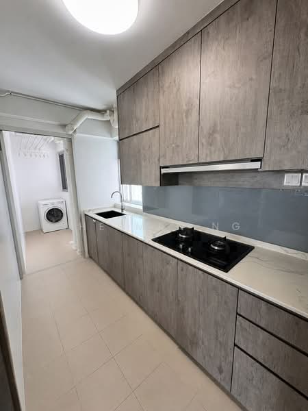 293C Bukit Batok Street 21, 293C Bukit Batok Street 21, 3 Bedrooms, 990 sqft, HDB Flat For Sale, by Sherman Ng, 500199262 - Kitchen - PropertyGuru.com.sg