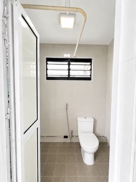 249 Yishun Avenue 9, 249 Yishun Avenue 9, Room Rental, 120 sqft, HDB Flat For Rent, by Roy Ezra Koh, 500199263 - Bathroom - PropertyGuru.com.sg