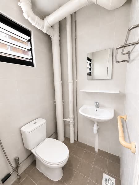249 Yishun Avenue 9, 249 Yishun Avenue 9, Room Rental, 120 sqft, HDB Flat For Rent, by Roy Ezra Koh, 500199263 - Bathroom - PropertyGuru.com.sg