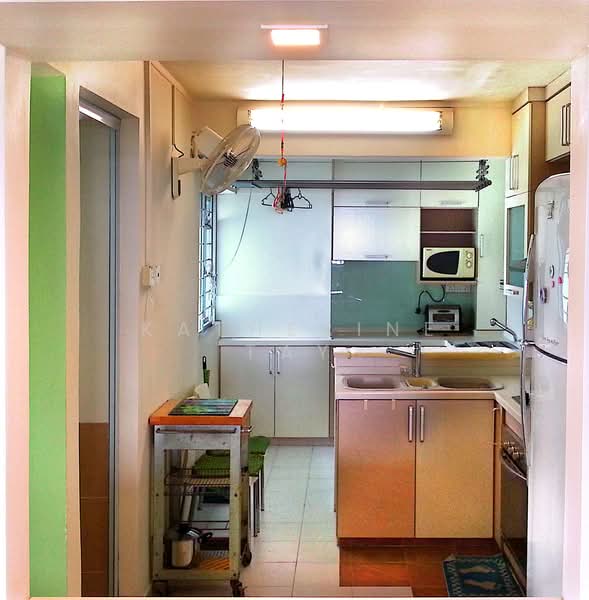413 Bedok North Avenue 2, 413 Bedok North Avenue 2, 2 Bedrooms, 900 sqft, HDB Flat For Rent, by Katherine Tay, 500199266 - Kitchen - PropertyGuru.com.sg