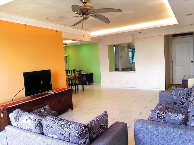413 Bedok North Avenue 2, 413 Bedok North Avenue 2, 2 Bedrooms, 900 sqft, HDB Flat For Rent, by Katherine Tay, 500199266 - Living Room - PropertyGuru.com.sg