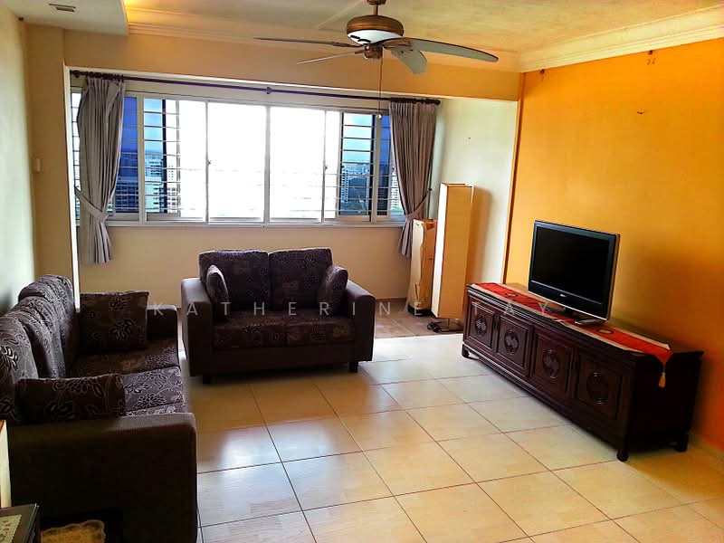 413 Bedok North Avenue 2, 413 Bedok North Avenue 2, 2 Bedrooms, 900 sqft, HDB Flat For Rent, by Katherine Tay, 500199266 - Living Room - PropertyGuru.com.sg