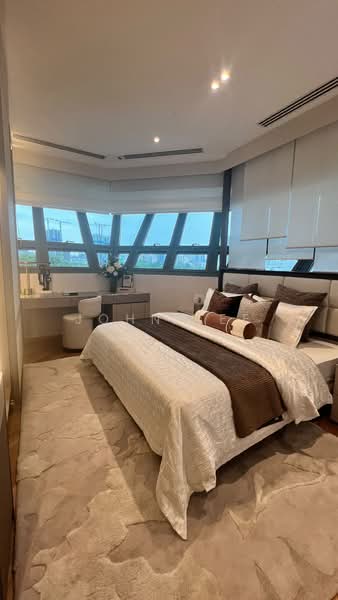 Concourse Skyline, 300 Beach Road, 4 Bedrooms, 1,668 sqft, Condominium For Sale, by John Lee, 500199271 - Bedroom - PropertyGuru.com.sg
