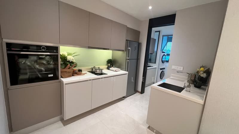 Concourse Skyline, 300 Beach Road, 4 Bedrooms, 1,668 sqft, Condominium For Sale, by John Lee, 500199271 - Kitchen - PropertyGuru.com.sg