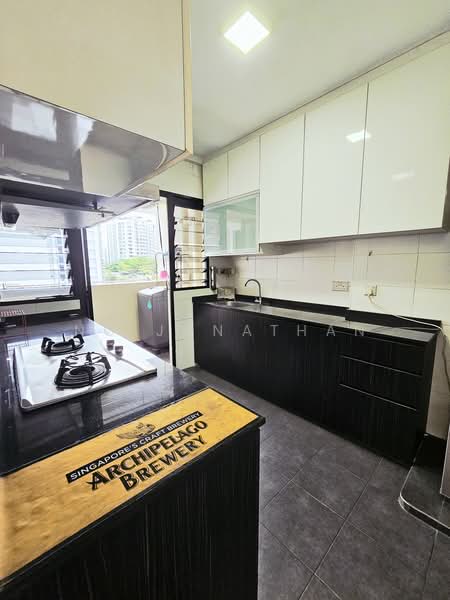 260A Punggol Way, 260A Punggol Way, 3 Bedrooms, 1,001 sqft, HDB Flat For Rent, by Ng Jonathan, 500199275 - Kitchen - PropertyGuru.com.sg