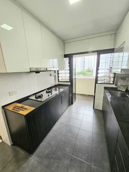 260A Punggol Way, 260A Punggol Way, 3 Bedrooms, 1,001 sqft, HDB Flat For Rent, by Ng Jonathan, 500199275 - Kitchen - PropertyGuru.com.sg