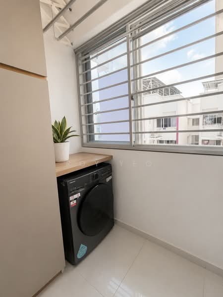 224A Sumang Lane, 224A Sumang Lane, Room Rental, 150 sqft, HDB Flat For Rent, by Roy Yeo, 500199280 - Balcony - PropertyGuru.com.sg