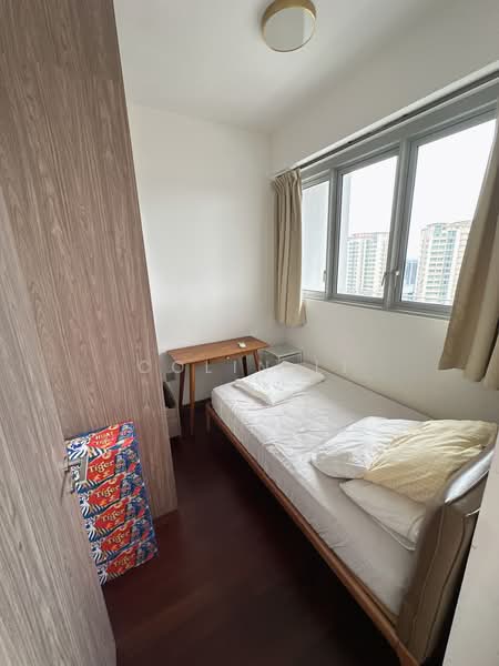 Queens Peak, 1 Dundee Road, 3 Bedrooms, 807 sqft, Condominium For Rent, by Colin Li, 500199283 - Bedroom - PropertyGuru.com.sg