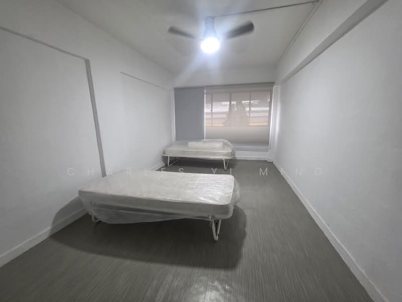 10 MINS AWAY FROM LAKESIDE MRT 2 BED 2 BATH, , 2 Bedrooms, 796 sqft, HDB Flat For Rent, by Charles Yi Ming, 500199286 - Bedroom - PropertyGuru.com.sg