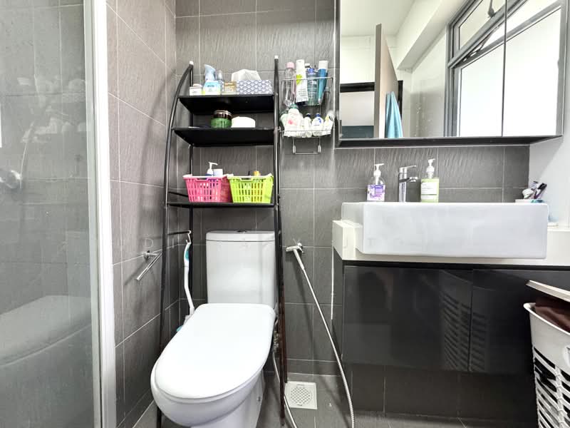 530A Pasir Ris Drive 1, 530A Pasir Ris Drive 1, Room Rental, 150 sqft, HDB Flat For Rent, by Budi Rayy Utomo, 500199288 - Bathroom - PropertyGuru.com.sg
