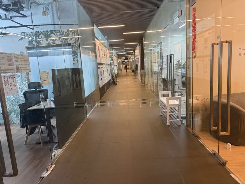 Vision Exchange, 2 Venture Drive, 334 sqft, Medical For Sale, by Fanny Lio, 500199289 - Corridor - CommercialGuru.com.sg