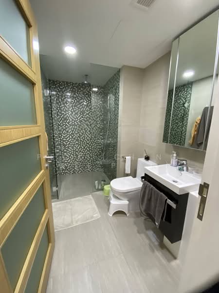 Condo Next to Potong Pasir MRT, Potong Pasir MRT, 2 Bedrooms, 690 sqft, Condominium For Sale, by Peck (Cheng Hwee Peck), 500199302 - Bathroom - PropertyGuru.com.sg