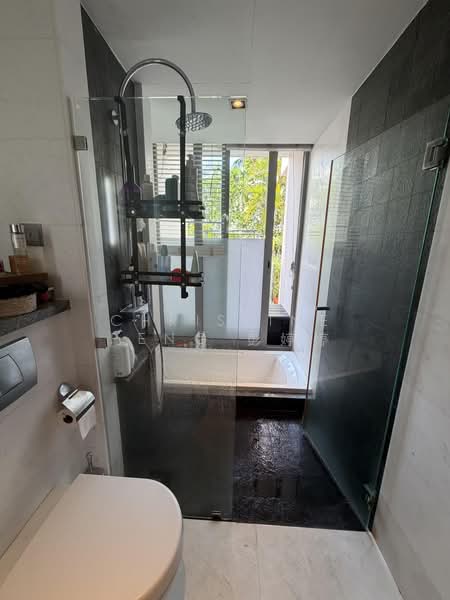 The Oceanfront @ Sentosa Cove, , 4 Bedrooms, 2,453 sqft, Condominium For Rent, by Christine Peng 彭婷婷, 500199304 - Bathroom - PropertyGuru.com.sg