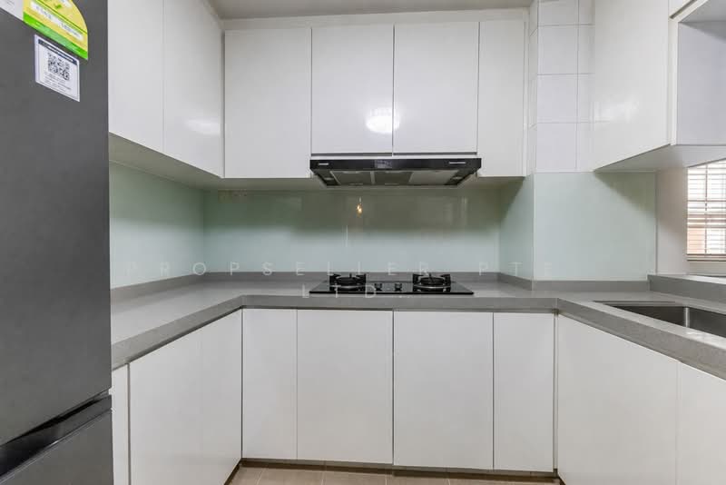 Avila Gardens, 15 Flora Road, 3 Bedrooms, 1,301 sqft, Condominium For Sale, by Florence Ho, 500199324 - Kitchen - PropertyGuru.com.sg