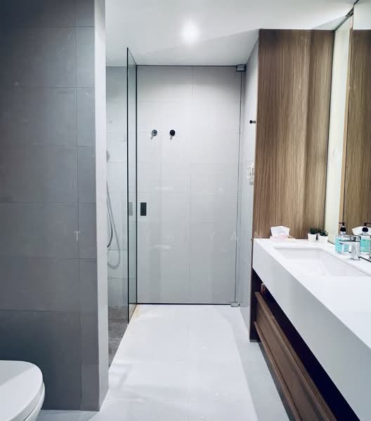Echelon, 7 Alexandra View, 3 Bedrooms, 1,292 sqft, Condominium For Rent, by Tanya Yang, 500199331 - Bathroom - PropertyGuru.com.sg