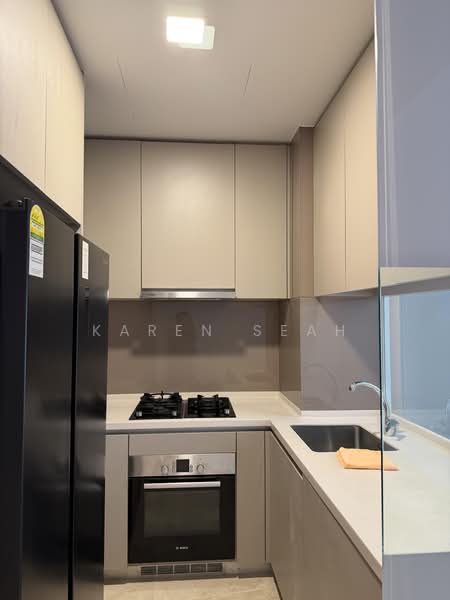 Highline Residences, 11 Kim Tian Road, 3 Bedrooms, 904 sqft, Condominium For Rent, by Karen Seah, 500199333 - Kitchen - PropertyGuru.com.sg