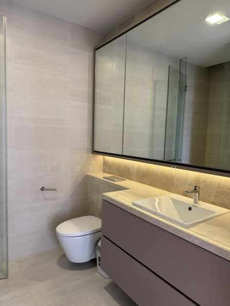 Highline Residences, 11 Kim Tian Road, 3 Bedrooms, 904 sqft, Condominium For Rent, by Karen Seah, 500199333 - Bathroom - PropertyGuru.com.sg