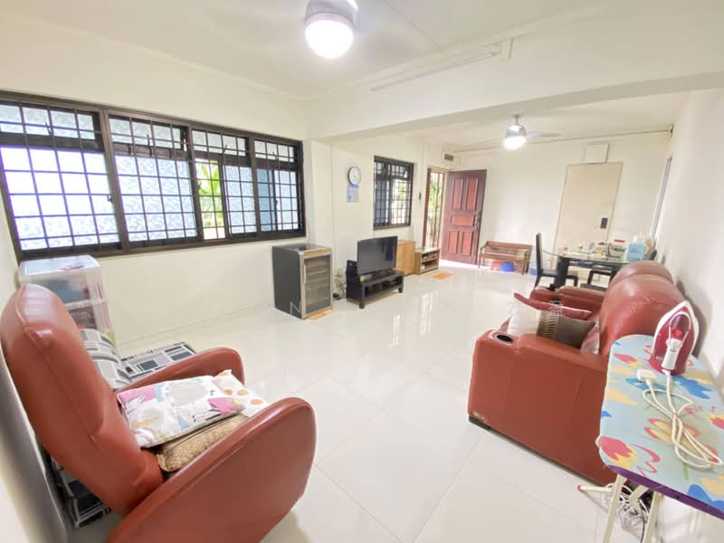 3 Pine Close, 3 Pine Close, 3 Bedrooms, 1,076 sqft, HDB Flat For Rent, by Yu Yin, Tan 友盈, 500199359 - Living Room - PropertyGuru.com.sg
