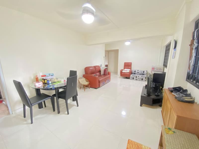 3 Pine Close, 3 Pine Close, 3 Bedrooms, 1,076 sqft, HDB Flat For Rent, by Yu Yin, Tan 友盈, 500199359 - Living Room - PropertyGuru.com.sg