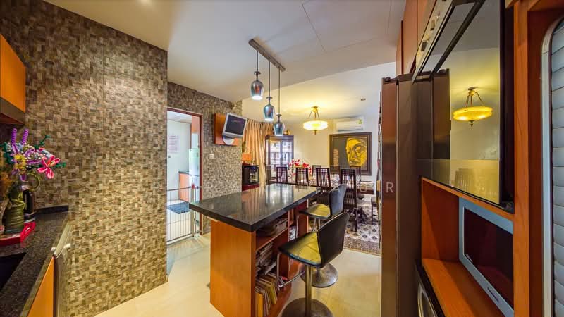 Namly, Namly place, 5 Bedrooms, 2,734 sqft, Terraced House For Sale, by Puran Kaur, 500199378 - Dry Kitchen - PropertyGuru.com.sg