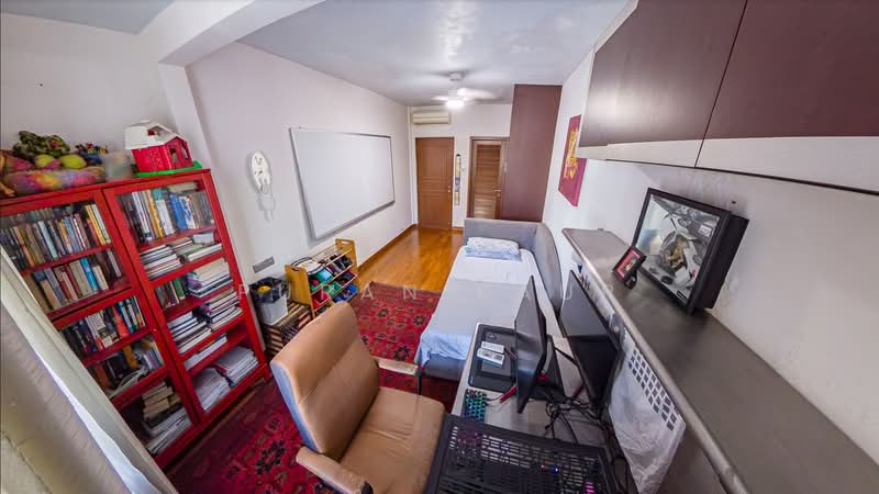Namly, Namly place, 5 Bedrooms, 2,734 sqft, Terraced House For Sale, by Puran Kaur, 500199378 - Bedroom - PropertyGuru.com.sg