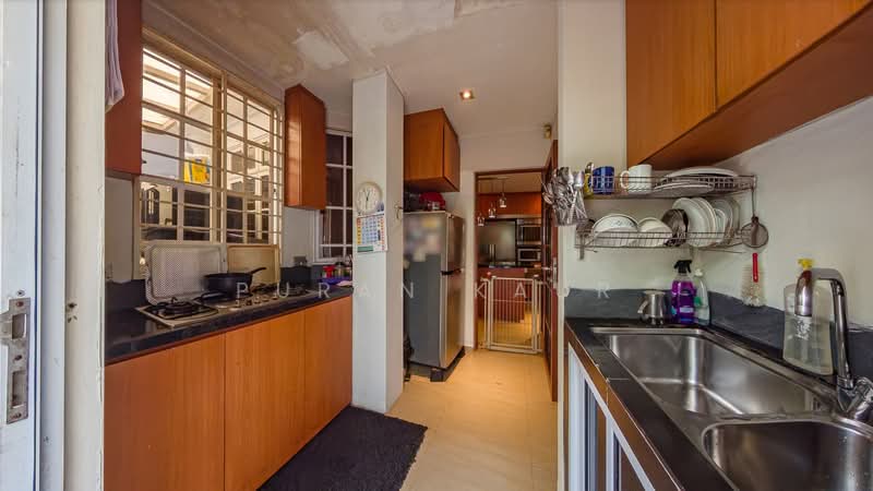 Namly, Namly place, 5 Bedrooms, 2,734 sqft, Terraced House For Sale, by Puran Kaur, 500199378 - Dry kitchen thru to wet kitchen - PropertyGuru.com.sg