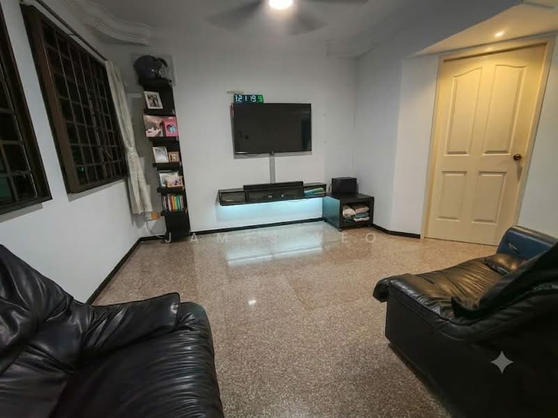 657B Jurong West Street 65, 657B Jurong West Street 65, 3 Bedrooms, 979 sqft, HDB Flat For Sale, by James Yeo, 500199400 - Living Room - PropertyGuru.com.sg