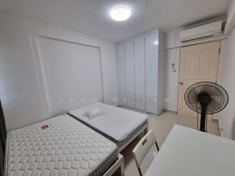 283 Tampines Street 22, 283 Tampines Street 22, 3 Bedrooms, 1,119 sqft, HDB Flat For Sale, by Jasmine Tan, 500199429 - Bedroom - PropertyGuru.com.sg
