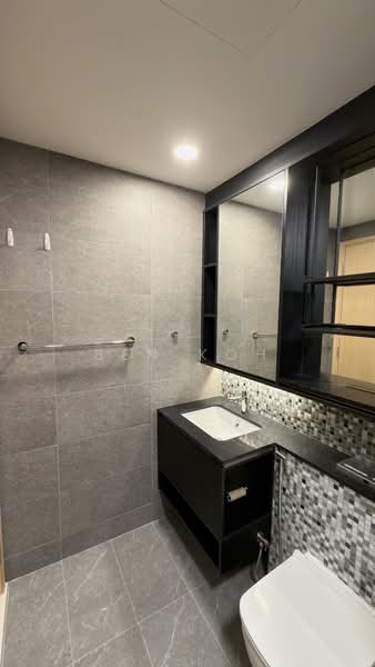 The Antares, 23 Mattar Road, 2 Bedrooms, 829 sqft, Condominium For Sale, by Ben Koh, 500199431 - Bathroom - PropertyGuru.com.sg