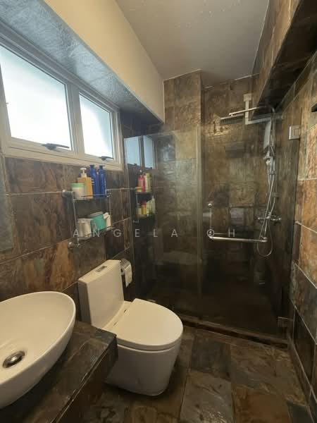 623 Bukit Batok Central, 623 Bukit Batok Central, 3 Bedrooms, 1,270 sqft, HDB Flat For Sale, by Angela Oh, 500199447 - Bathroom - PropertyGuru.com.sg