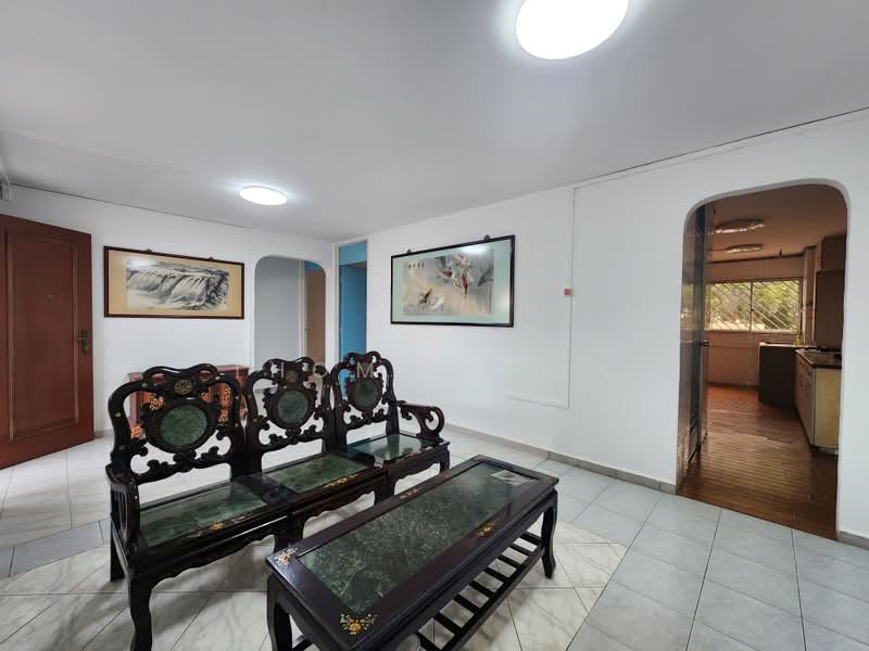 329 Serangoon Avenue 3, 329 Serangoon Avenue 3, 3 Bedrooms, 904 sqft, HDB Flat For Sale, by Thomas Tan, 500199449 - Living Room - PropertyGuru.com.sg
