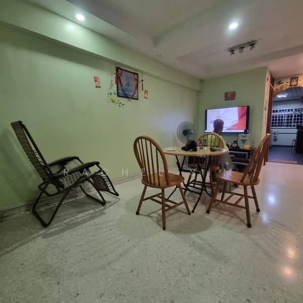 293 Tampines Street 22, 293 Tampines Street 22, Room Rental, 110 sqft, HDB Flat For Rent, by Rachel Sim, 500199450 - Living Room - PropertyGuru.com.sg