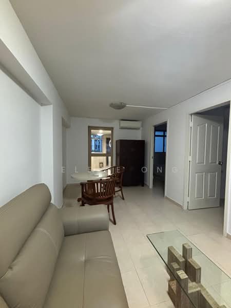 2 Ghim Moh Road, 2 Ghim Moh Road, 3 Bedrooms, 700 sqft, HDB Flat For Sale, by Selene Ong, 500199451 - Living Room - PropertyGuru.com.sg